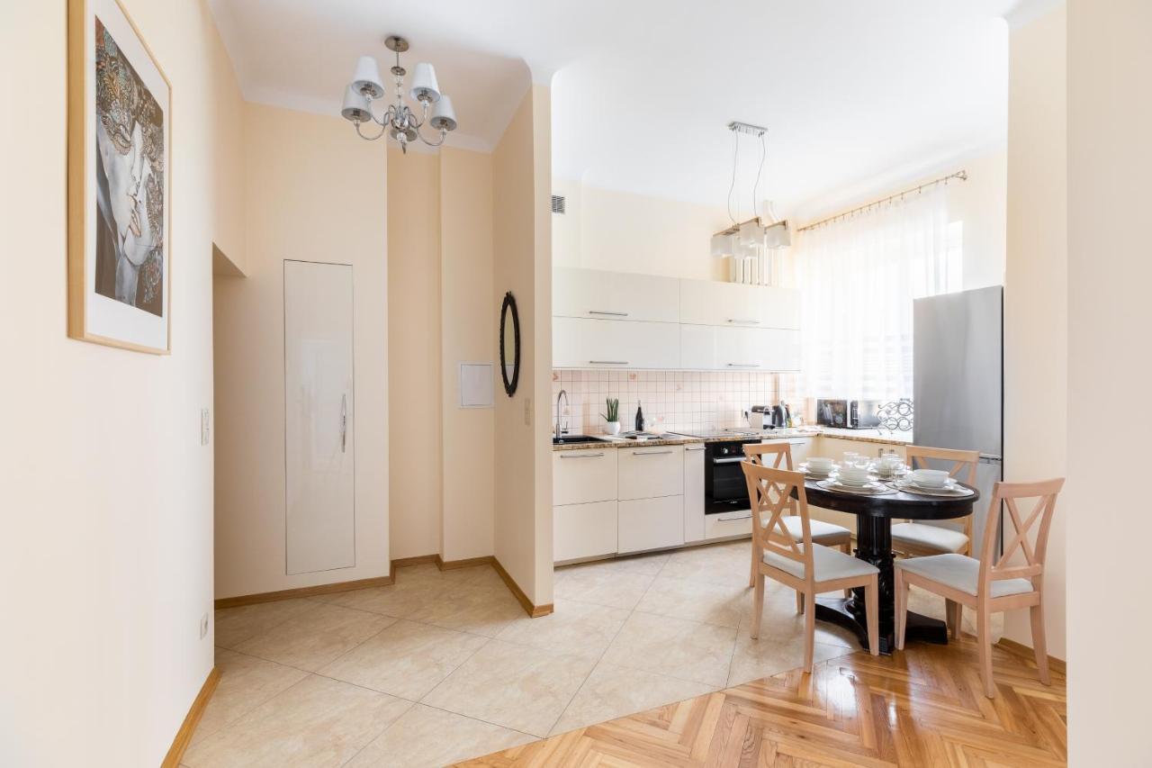 P&O Serviced Apartments Plac Konstytucji Varsovia Exterior foto