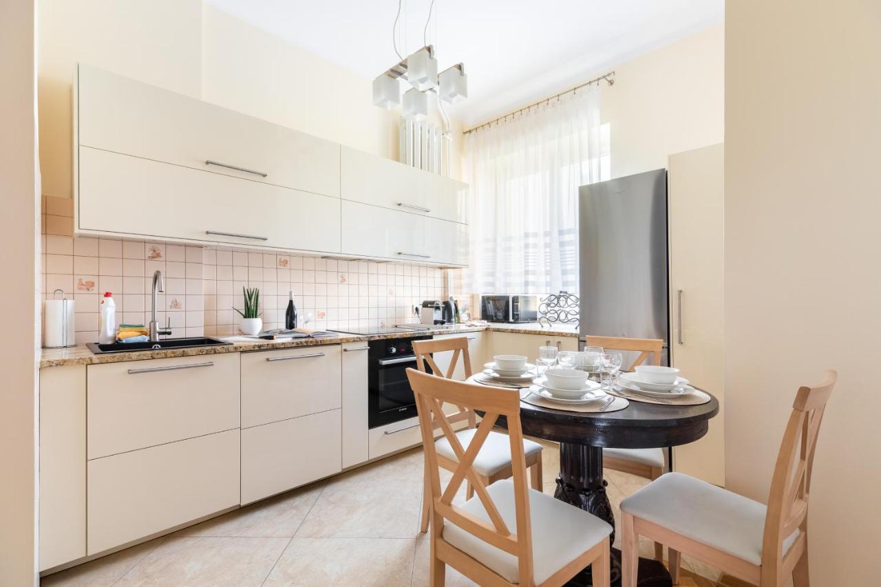 P&O Serviced Apartments Plac Konstytucji Varsovia Exterior foto